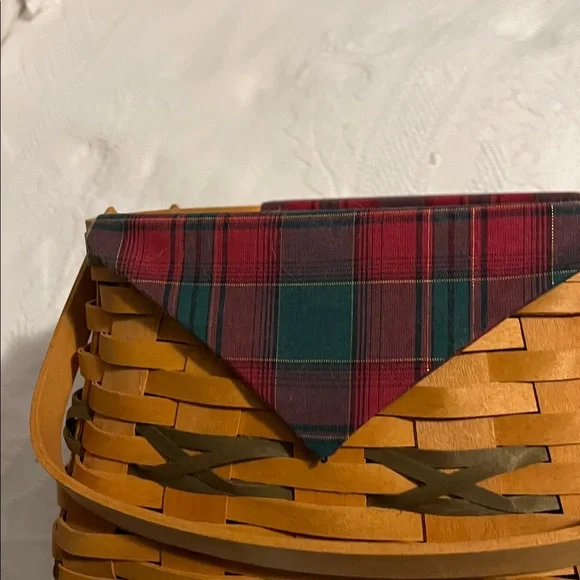 Longaberger 2000 Christmas Collection Deck The Halls basket w/ plaid lining - Picture 3 of 7